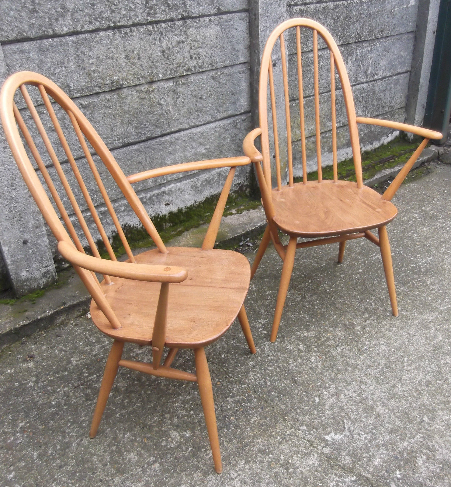 Fine Pair Of Ercol Quaker Armchairs Very Clean Condition