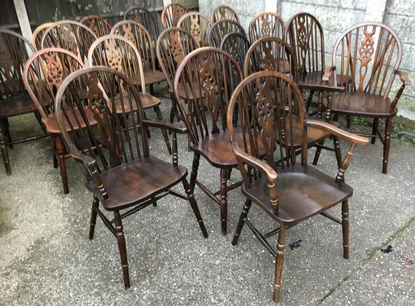 LARGE-COLLECTION-OF-ANTIQUE-STYLE-DINING-CHAIRS-IDEAL-FOR-PUBS-RESTAURANTS-ETC-303703695319-12