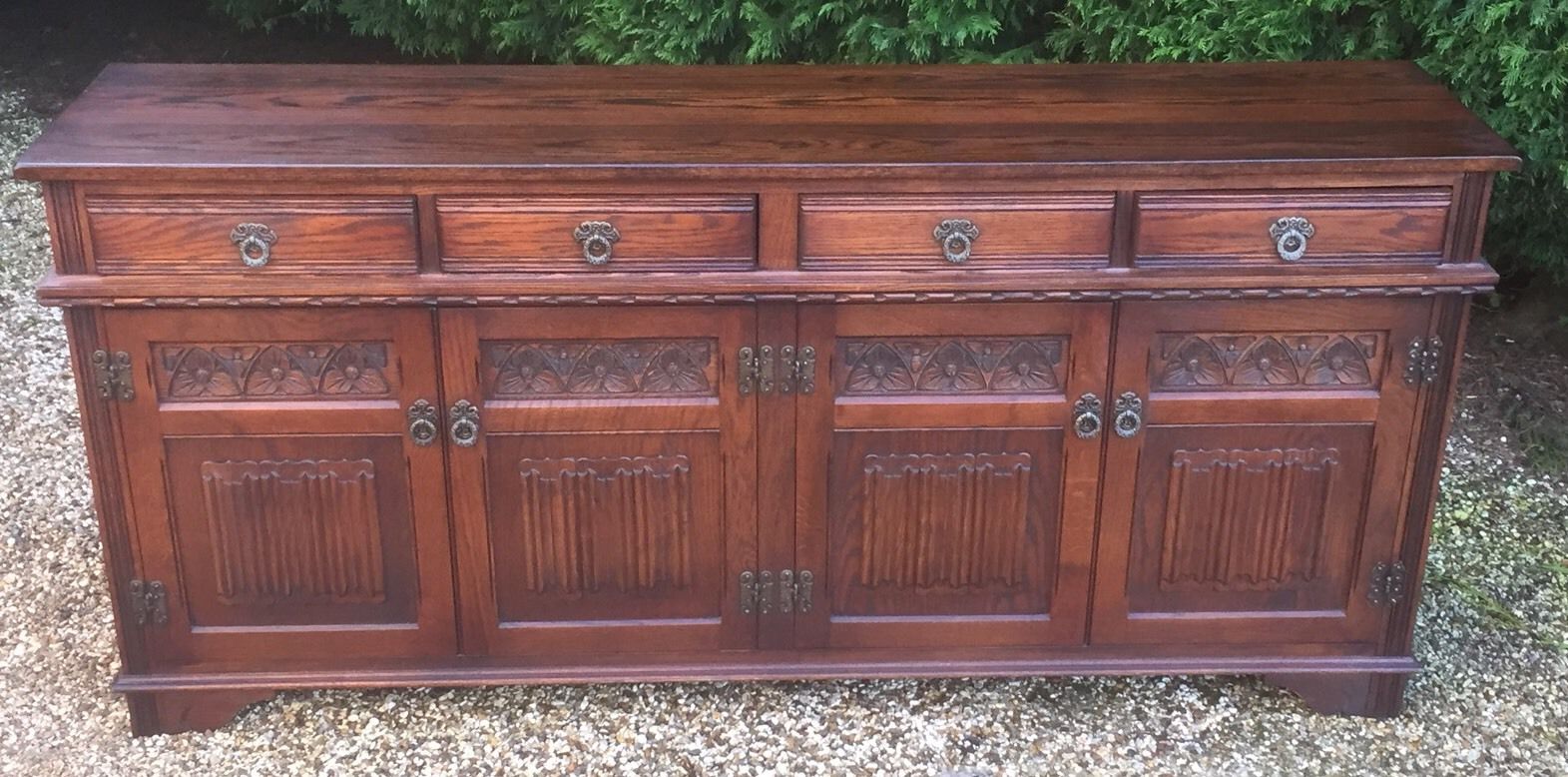 Large Oak Old Charm 4 Door Hertford Sideboard Clean Condition 2