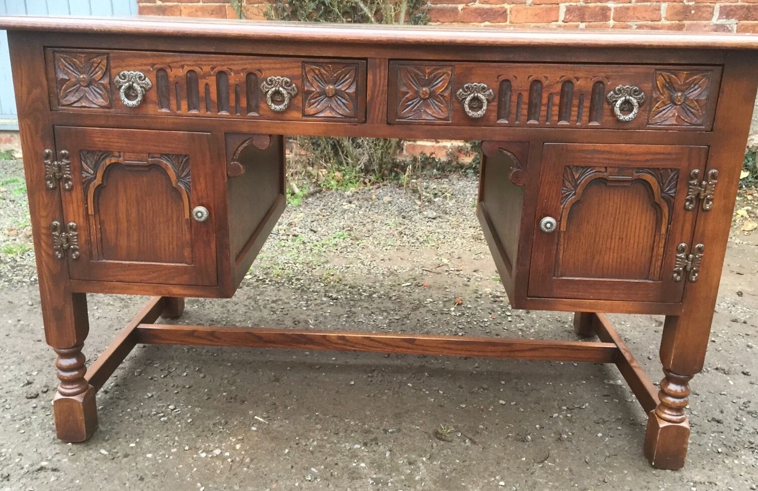 Superb Old Charm Leather Topped Writing Desk Very Clean 2 Man