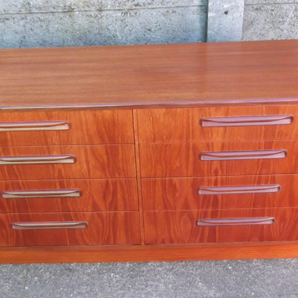 Superb Retro Teak G Plan 8 Drawer Chest Of Drawers Sideboard